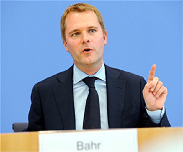 Bahr lädt zur Organspende ein Gesundheitsminister Daniel Bahr spricht sich beim Thema Organspende für die Entscheidungslösung aus.