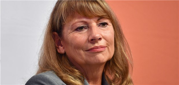 Neue Ministerin will gute Pflege bezahlbar halten Gesundheitsministerin Petra Köpping (SPD)