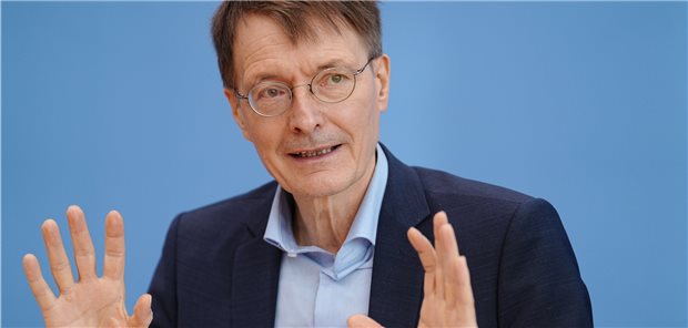 Lauterbach denkt über kürzere Quarantäne-Zeiten nach Gesundheitsministerminister Lauterbach hält Überlegungen zur Quarantäne-Dauer für nötig.