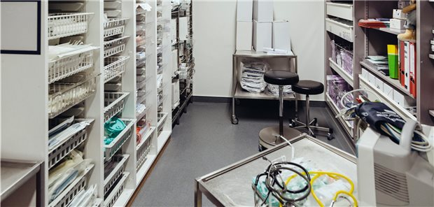 Er(n)ste Lücken im MedTech-Sortiment zu beklagen Gibt es aufgrund der neuen EU-Medizinprodukteverordnung bald Engpässe bei Nischenprodukten für den OP? Das befürchtet zumindest die Branche.