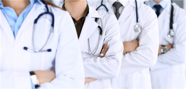 Gibt es genug Ärzte und sie sind einfach nur falsch verteilt? Diese Auffassung ist der Chefin des Marburger Bundes zu einfach.