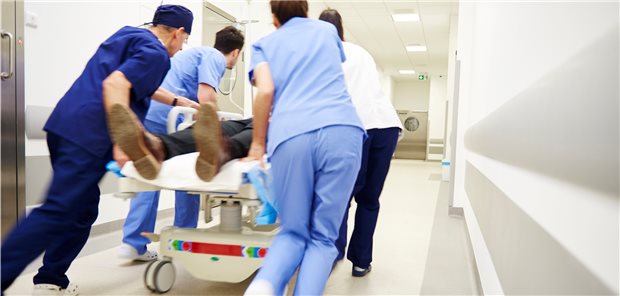 Stress in der Notfallmedizin: Trainingsprogramme aus der Luftfahrt können Ärzte fit machen. 