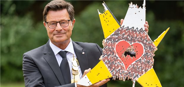 Gildekönig, HNO-Arzt, Neumünster, Sperrholz