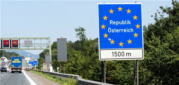 Österreich: Mehr als doppelt so viele SARS-CoV-2-Infizierte wie bekannt Keine Lust aufs Essen? Übelkeit und Geschmacksverlust deuten bei Kindern eher auf COVID-19 als Atemwegssymptome.