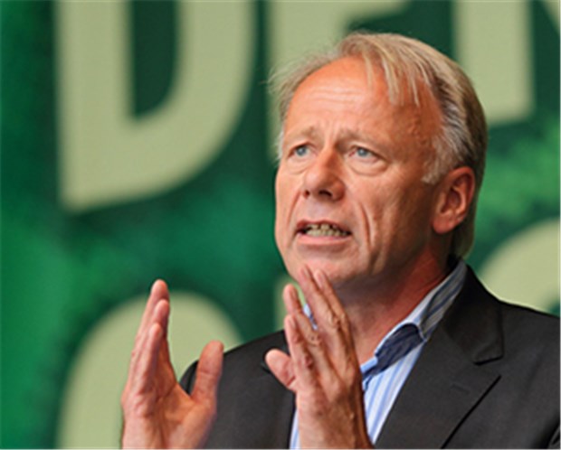 Grüne gehen auf die Ärzte zu Grünenchef Trittin: An den Ärzten kommt keiner vorbei.