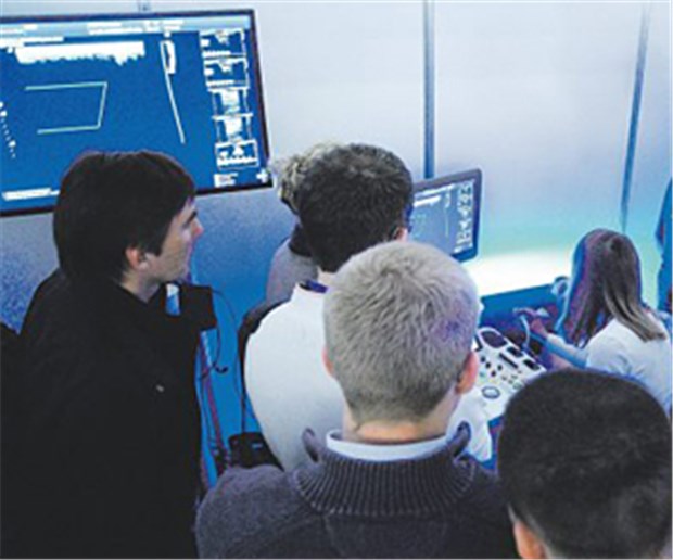 Experten, Probanden und Sono-Technik Gut besucht: Training im "Sonowald".