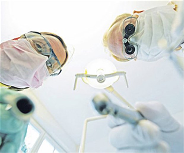 Jetzt gibt es Zeugnisse für Zahnärzte Gut gebohrt? Die Antwort der Patienten auf diese Frage fließt in der Regel nicht in die Zahnarztbewertung im Internet ein.