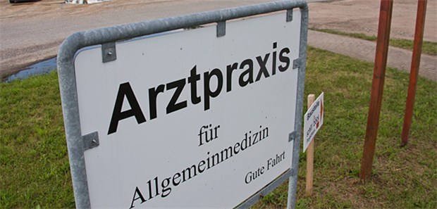 Gutes Zeugnis für die Allgemeinmedizin Gute Fahrt! Einen optimistischen Ausblick für die Allgemeinmedizin gibt Professor Ferdinand Gerlach, Präsident der Deutschen Gesellschaft für Allgemeinmedizin und Familienmedizin.