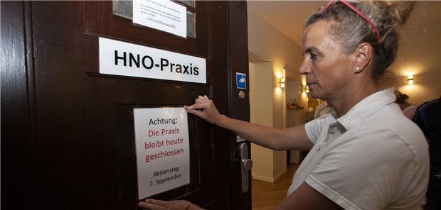 HNO-Ärztin Dr. Kerstin Zeise beteiligte sich am Protest.
