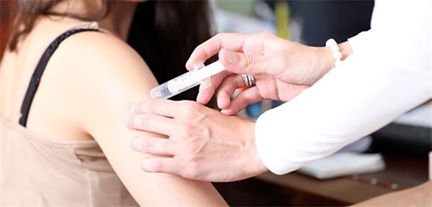 Wenn Töchter ihre Mütter motivieren HPV-Impfung zur Vorsorge von Gebärmutterhalskrebs: In Deutschland gibt es große Impflücken.