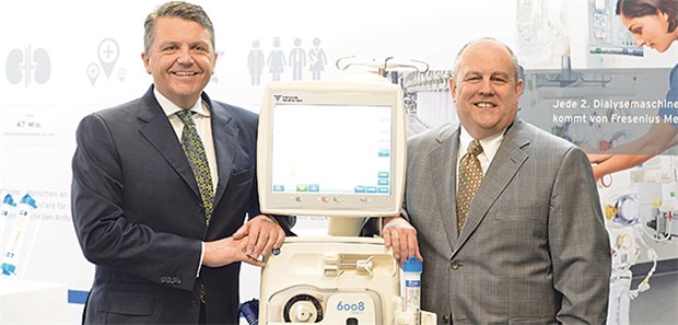 Fresenius: Neue Wachstumsziele, Dialyse wieder auf Kurs Haben gut Lachen: Fresenius-Vorstandsvorsitzender Stephan Sturm (l.) und FMC-Chef Rice Powell können einmal mehr Rekordzahlen melden.