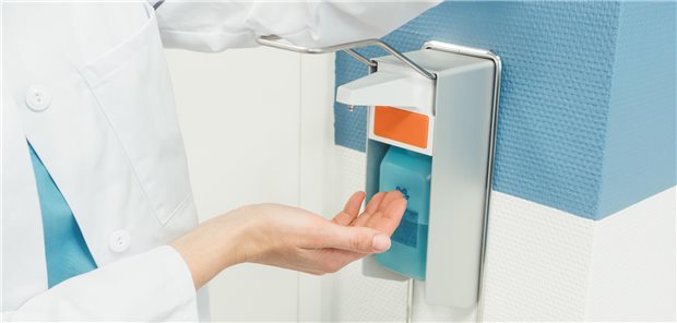 Händedesinfektion im Krankenhaus gehört zu den wichtigsten Maßnahmen gegen nosokomiale Infektionen.