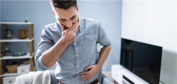 Häufiges Räuspern kann ein Hinweis auf Reflux sein. (Symbolbild mit Fotomodell)