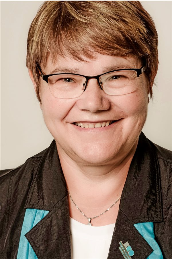 Danke, liebe Praxisteams – Gastbeiträge von Ärztevertretern Hannelore König