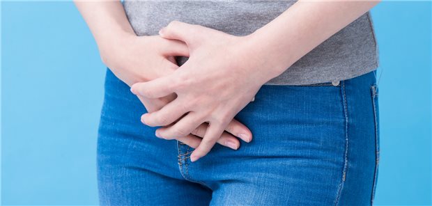 Harnwegsinfekt: Häufige Rezidive haben auch starke psychologische Aspekte wie Vermeidungsverhalten. Betroffene trinken oft sehr wenig, viele verzichten auf Schwimmbadbesuche oder aufs Radfahren.