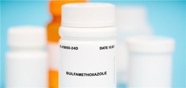 Harnwegsinfektionen sind in der Schwangerschaft mit Komplikationen assoziiert. Die Betroffenen erhalten daher häufig Antibiotika. Die Gabe von Sulfamethoxazol im ersten Trimester könnte allerdings im Vergleich zu Beta-Laktamen das Risiko für Fehlbildungen der Kinder erhöhen.