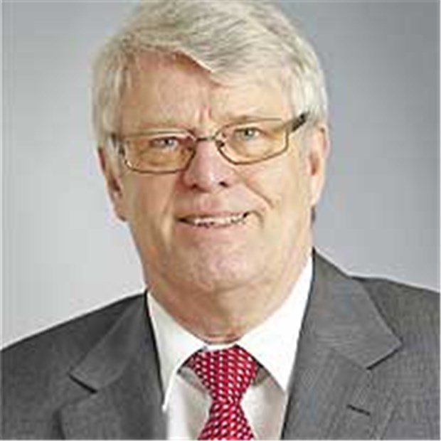 Berlin oder Bonn - aber doch nicht Barntrup Hat Mühe einen Arzt zu finden: Barntrups Bürgermeister Herbert Dahle.