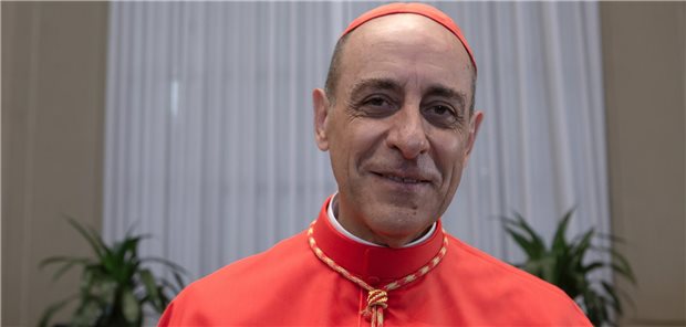 Vatikan lehnt Leihmutterschaft und Geschlechtsumwandlung ab Hat das neue Papier zur Sexualmoral und Bioethik unterzeichnet: Kardinal Victor Fernandez, Präfekt des Glaubensdikasteriums im Vatikan.