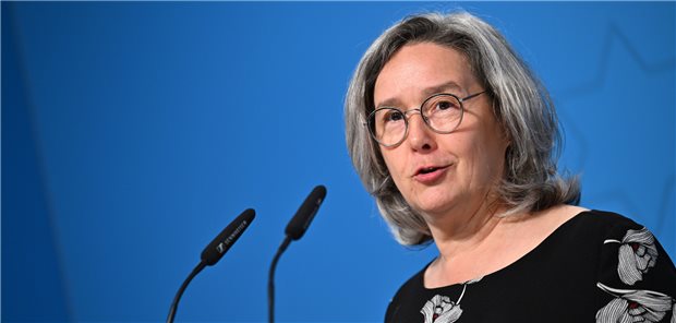 Thüringen: Kabinett will Landarztquote ab Wintersemester 2024/25 Hat den Entwurf des Hausärztesicherstellungs-Gesetzes am Dienstag durch das Landeskabinett gebracht: Thüringens Gesundheitsministerin Heike Werner (Linke).