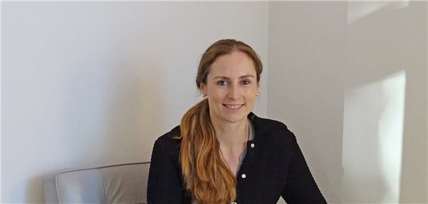 Hat den Sprung ins kalte Wasser einer rein privatmedizinischen Niederlassung gewagt: Dr. Therese Kienle in ihrer Frankfurter Praxis.