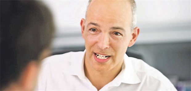 Hat ein Patient bereits in der Vergangenheit Behandlungsmaßnahmen verweigert, reicht die bloße mündliche Überweisung nicht aus.