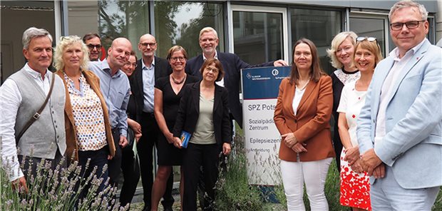 Hat sich am Freitag mit Mitarbeitern aller vier Brandenburger SPZs ausgetauscht: Landesgesundheitsministerin Ursula Nonnemacher. (M.)