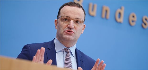 Spahn geht Impfverweigerer hart an Hatte am Freitag seinen 58. und in seiner Funktion als Bundesgesundheitsminister letzten Auftritt in der Bundespressekonferenz: Jens Spahn (CDU).