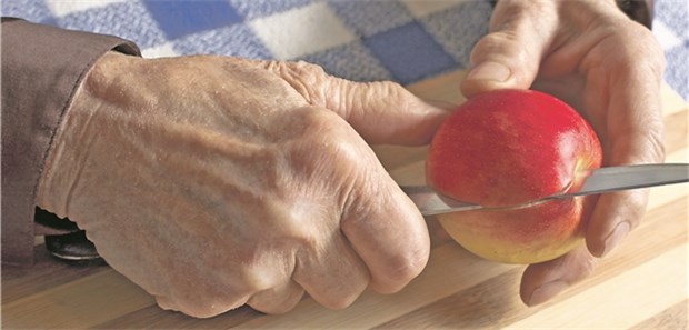 Hausärzte mit geriatrischer Zusatzqualifikation dürfen bei ihren Patienten jetzt beides machen: Die Abklärung zum weiterführenden geriatrischen Assessments und das Assessment selbst.