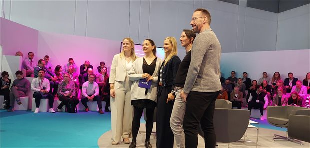 Hausärztin Annette Rennert (Mitte), Lena Dimde von der gematik (links) und Gudrun Liß von Asklepios (2.v.r.) gehörten zu den Panelteilnehmern, die auf der DMEA ihre Bilanz zur ePA zogen.