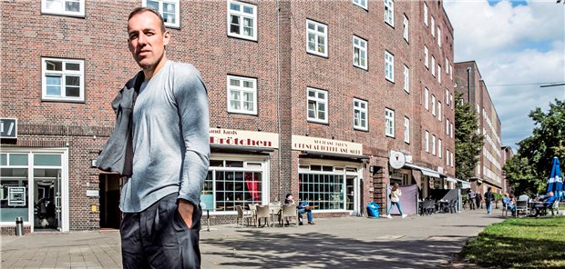 Poliklinik in Hamburg-Veddel: Gesundheitszentrum für den ganzen Stadtteil Hausarzt Philipp Dickel aus Veddel.