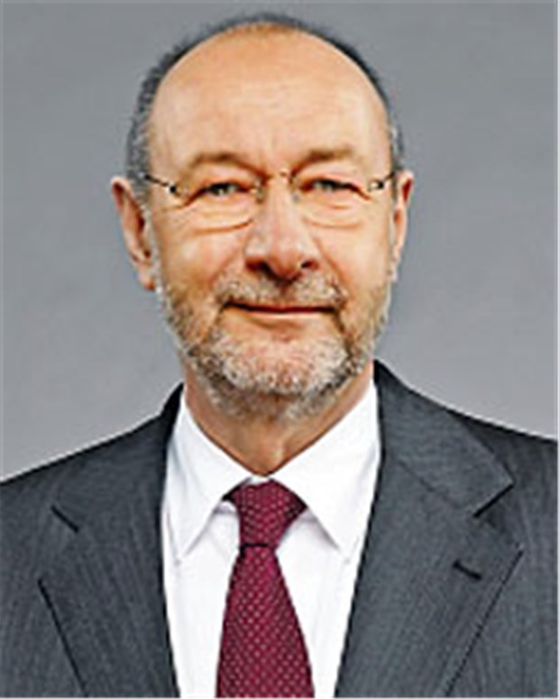 ABDA-Präsident verteidigt Arzneikatalog Heinz-Günter Wolf, ABDA-Präsident und Mitglied des Vorstands des Deutschen Apothekerverbands (DAV)