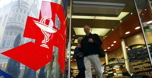 Apotheken-Honorar: 25 Cent mehr je Packung Hereinspaziert: Bald soll es einige Cent mehr geben.