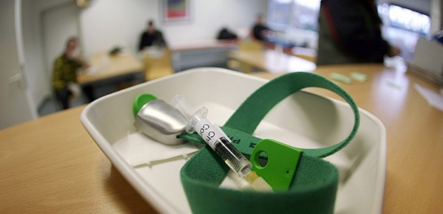 GBA prüft Heroin-Abgabe Heroin auf Rezept - alles grün?