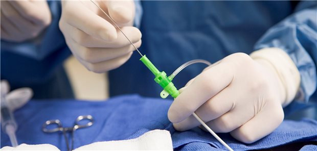 Herz-Op: Eine Metaanalyse befacht die Diskussion um den Nutzen der Revaskularisation.