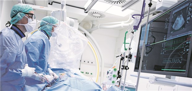 Stabile KHK: Keine bessere Prognose durch Herzkatheter Herzkatheter-Labor: Wann ist für Patienten mit stabiler KHK der Eingriff nötig? Die Frage wird neu zu diskutieren sein.