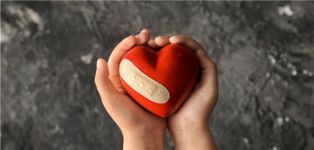 Herzkranke Kinder und ihr soziales Umfeld, besonders die Eltern, sind wegen der Schwere einer solchen Erkrankung deutlichen psychischen Belastungen ausgesetzt.