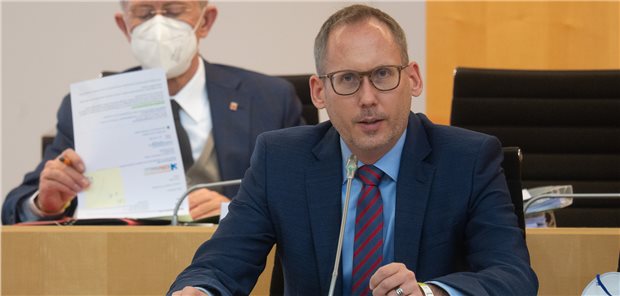 Allein Hessen feilt noch an Aufhebung der Corona-Isolationspflicht Hessens Sozialminister Klose verteidigt geplantes Ende der Corona-Isolationspflicht, nennt aber noch keinen Termin.