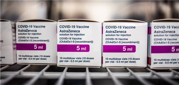 Hierzulande nicht ganz so sehr der Bringer – doch weltweit brachte Vaxzevria® seinem Hersteller 2021 fast vier Milliarden Dollar ein.