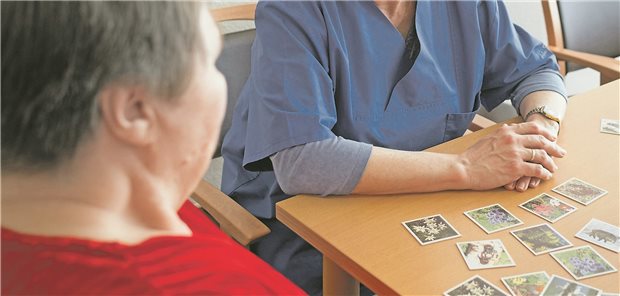 Behandlungszentren – weiße Flecken sind groß Hilfe für Menschen mit Behinderung: 61 Medizinische Behandlungszentren für Erwachsene mit geistiger Behinderung und schweren Mehrfachbehinderungen (MZEB) sind seit 2015 entstanden.