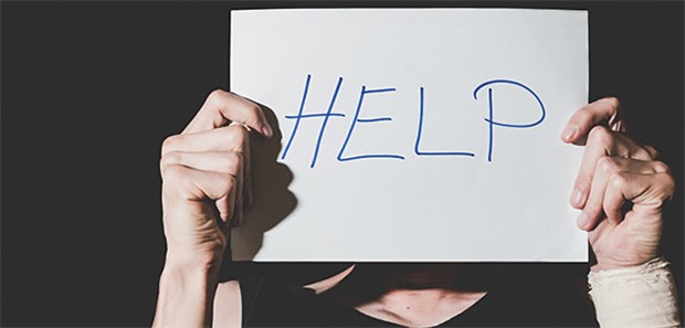 Hilfe für Patienten mit therapieresistenter Depression: Ein neues Nasenspray mit Esketamin soll für eine schnelle Besserung sorgen.