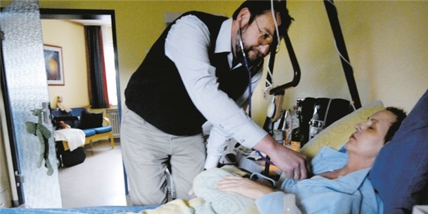 "Palliativmedizin muss Pflicht- und Prüfungsfach werden!" Hilfe, wenn sich das Leben dem Ende zuneigt: Die Bedeutung der Palliativmedizin wächst.
