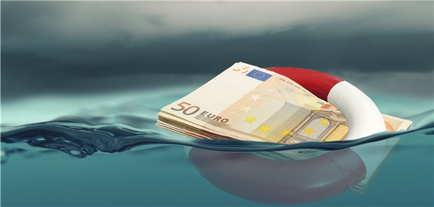 Geld im Rettungsraufen.