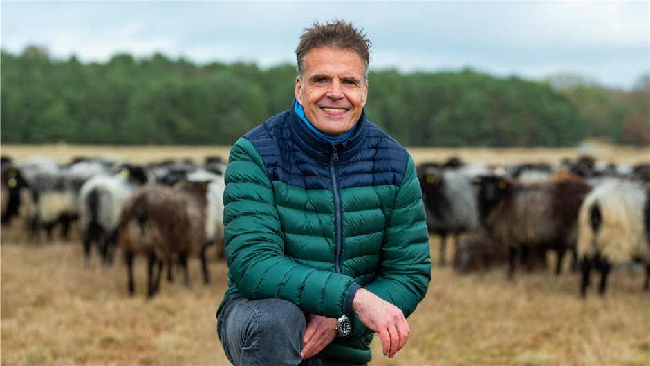 Hinter jeder Schafherde steht ein stolzer Schäfer: Hanspeter Etzold organisierte...
