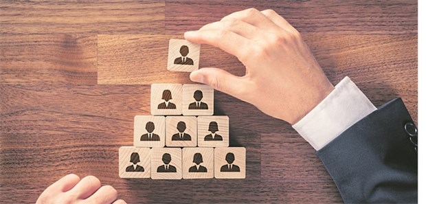 Junge Ärzte bevorzugen Teamwork Hölzerne Strukturen hinterfragen – junge Mediziner wünschen sich mehr Gleichberechtigung.
