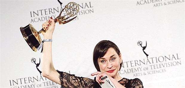 Emmy Award für deutsche Ärztin Hohe Auszeichnung für die Schauspielerin Christiane Paul. Hätte sie als Ärztin auch so viel Erfolg gehabt?