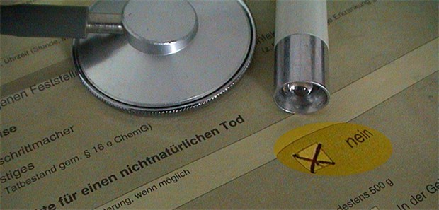 Fast jeder Totenschein ist fehlerhaft – viele sogar mehrfach Hohe Fehlerquote bei Totenscheinen
