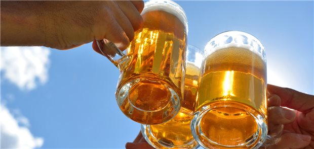 Gesünder trinken: Beim Bier liegt alkoholfrei im Trend Hopfen und Malz, Gott erhalt’s.