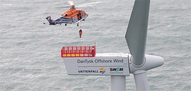 Schnelle Hilfe auf hoher See Hubschrauber im Einsatz im DanTysk-Windpark,der vom Klinikum Oldenburg telemedizinischbetreut wird.