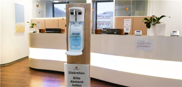 Hygienepauschale nach GOÄ verlängert – letztmals Hygienemaßnahmen aufgrund von Corona haben Praxen höhere Kosten eingebracht. Die PKV beteiligt sich über die Hygienepauschale nach GOÄ-Nr. 245 analog. (Archivbild)