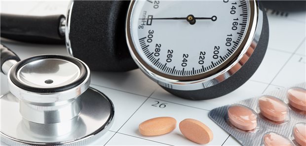 Bei Hypertonie sind Thiaziddiuretika wegen ihrer GFR-senkenden Wirkung kontraindiziert. Zumindest für Chlortalidon scheint das jedoch nicht zuzutreffen.